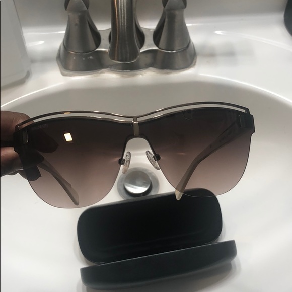 Balmain sunglasses main image 3